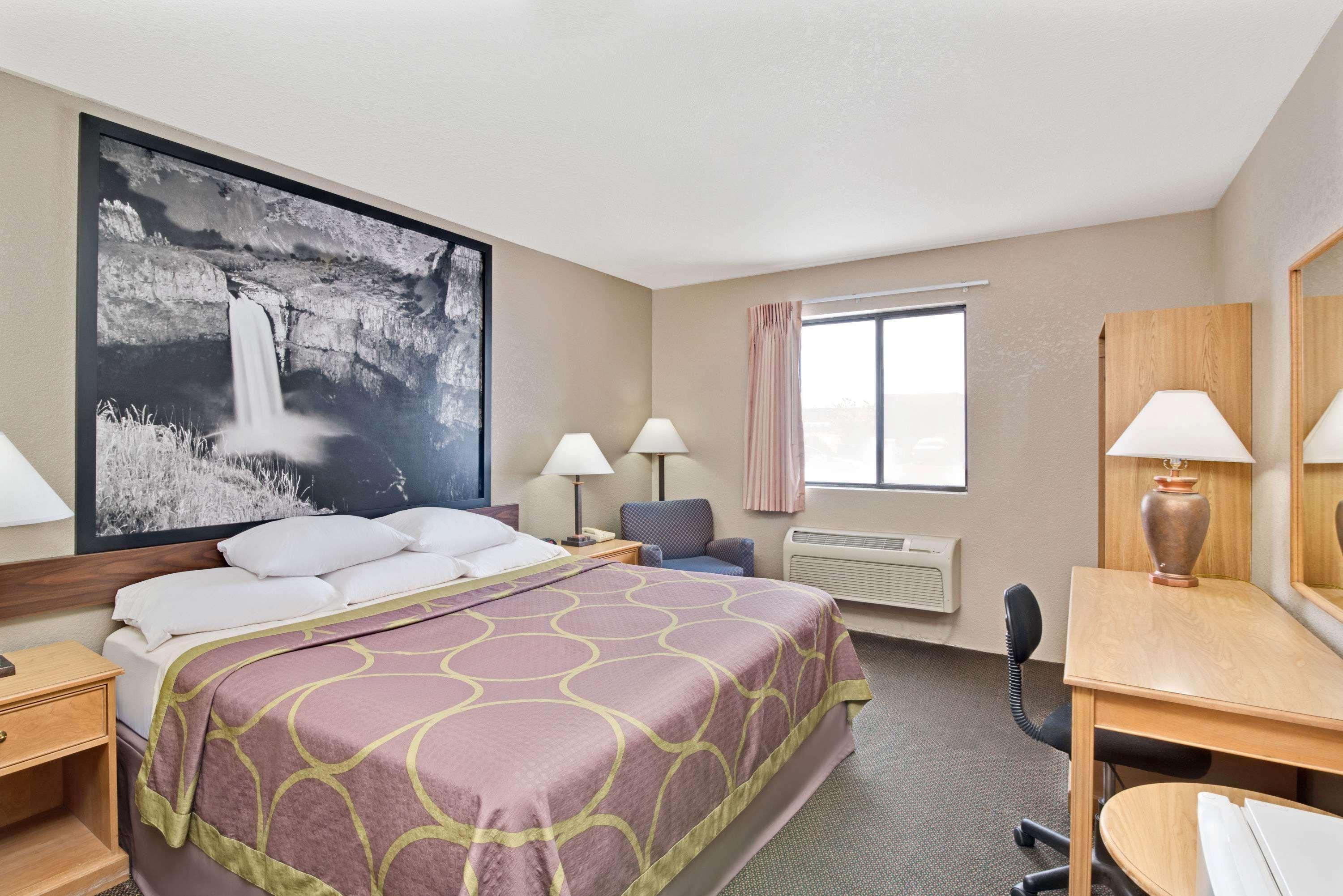 Super 8 By Wyndham Spokane/West Airway Heights Bagian luar foto